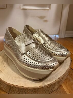 Dolce Vita Metallic Platform Loafer - Gold